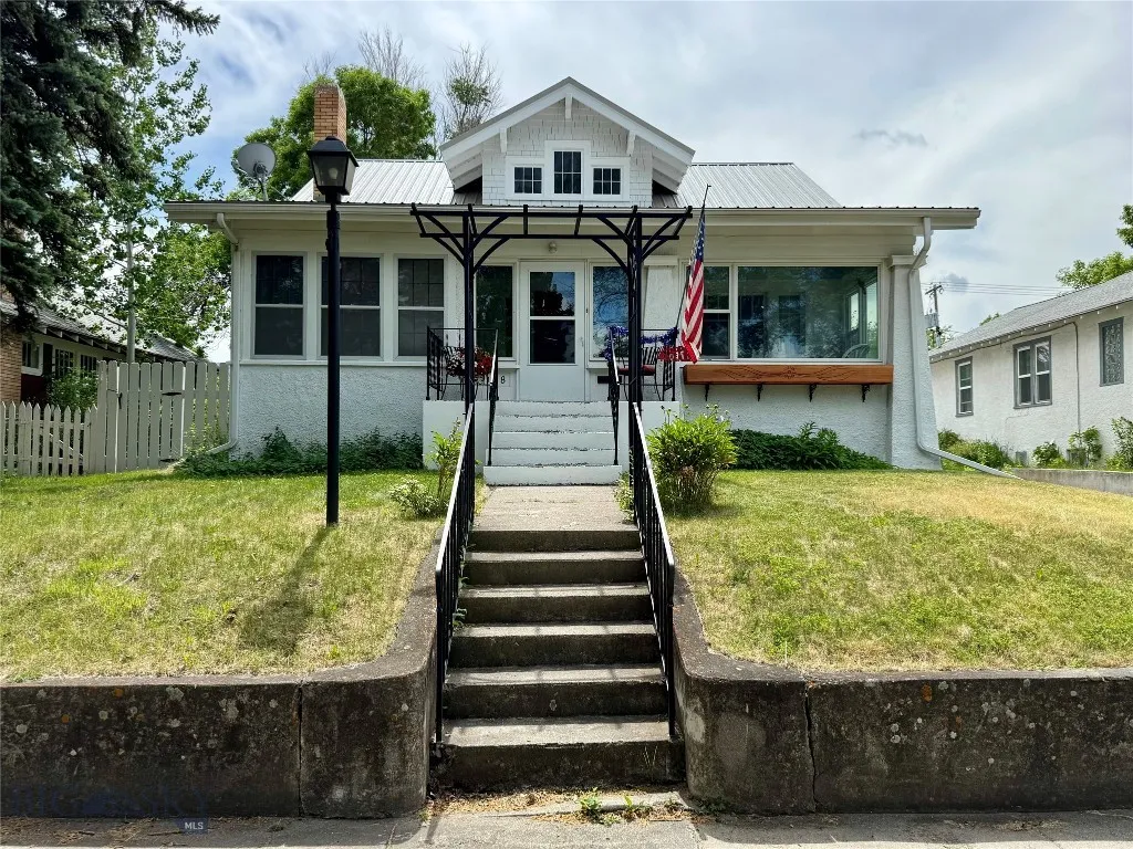 108 S 8th St., Livingston, Montana 59047, Livingston, Montana 59047, 3 Bedrooms Bedrooms, ,1 BathroomBathrooms,Residential,For Sale,108 S 8th St., Livingston, Montana 59047,403102