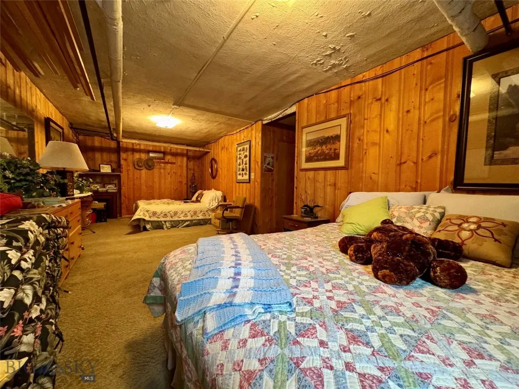 Basement Room w/Egress Window