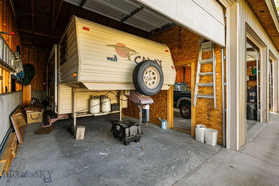 5545 Hwy 287, Mcallister, Montana 59740, Mc Allister, Montana 59740, 3 Bedrooms Bedrooms, ,2 BathroomsBathrooms,Farm,For Sale,5545 Hwy 287, Mcallister, Montana 59740,403161