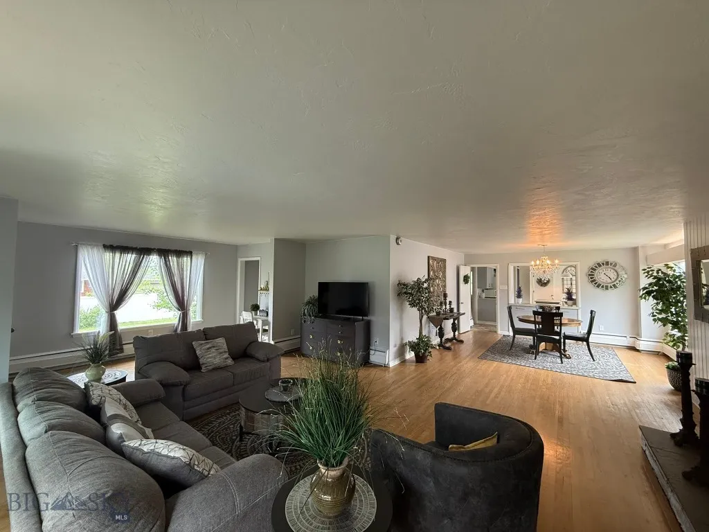 2821 Edwards, Butte, Montana 59701, Butte, Montana 59701, 5 Bedrooms Bedrooms, ,3 BathroomsBathrooms,Residential,For Sale,2821 Edwards, Butte, Montana 59701,0,403210