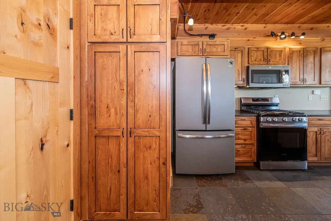 241 Aspen Loop Road, West Yellowstone, Montana 597, West Yellowstone, Montana 59758, 4 Bedrooms Bedrooms, ,2 BathroomsBathrooms,Residential,For Sale,241 Aspen Loop Road, West Yellowstone, Montana 597,0,403199