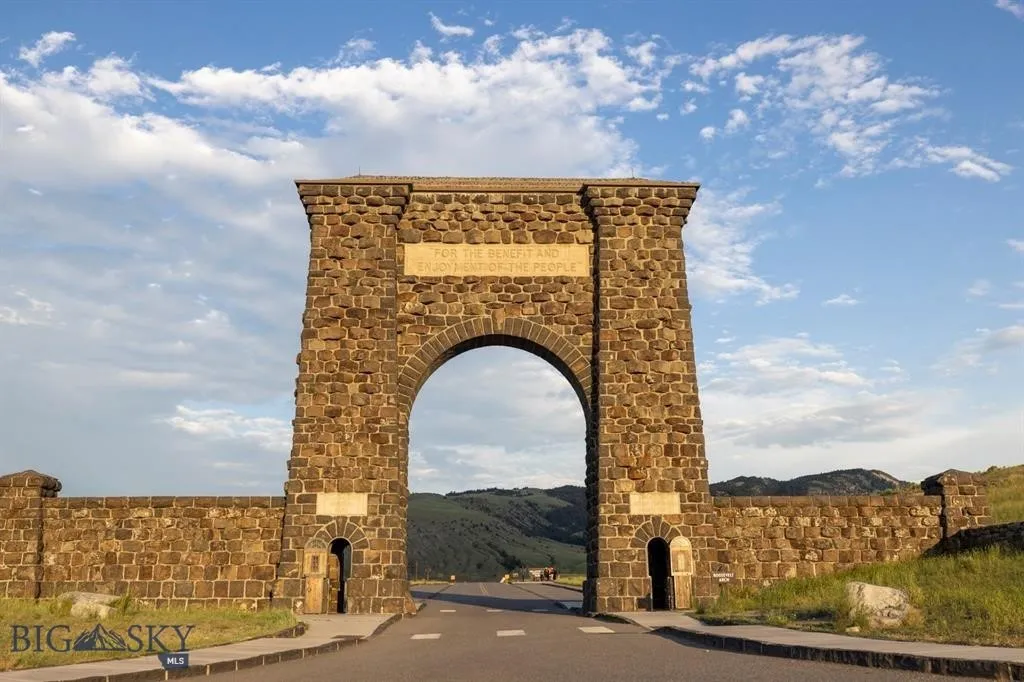 Less Than a Mile From the North Entrance to Yellowstone