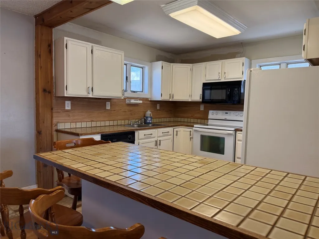 512 W 4th Ave, Big Timber, Montana 59011, Big Timber, Montana 59011, 2 Bedrooms Bedrooms, ,1 BathroomBathrooms,Residential,For Sale,512 W 4th Ave, Big Timber, Montana 59011,403278