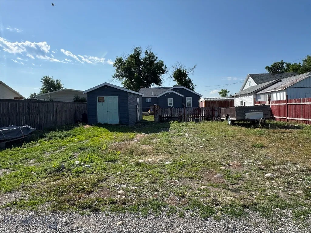 512 W 4th Ave, Big Timber, Montana 59011, Big Timber, Montana 59011, 2 Bedrooms Bedrooms, ,1 BathroomBathrooms,Residential,For Sale,512 W 4th Ave, Big Timber, Montana 59011,403278