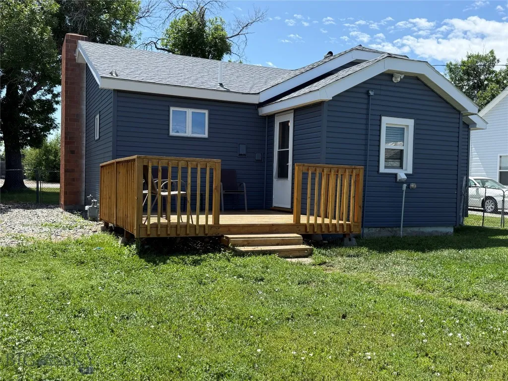 512 W 4th Ave, Big Timber, Montana 59011, Big Timber, Montana 59011, 2 Bedrooms Bedrooms, ,1 BathroomBathrooms,Residential,For Sale,512 W 4th Ave, Big Timber, Montana 59011,403278