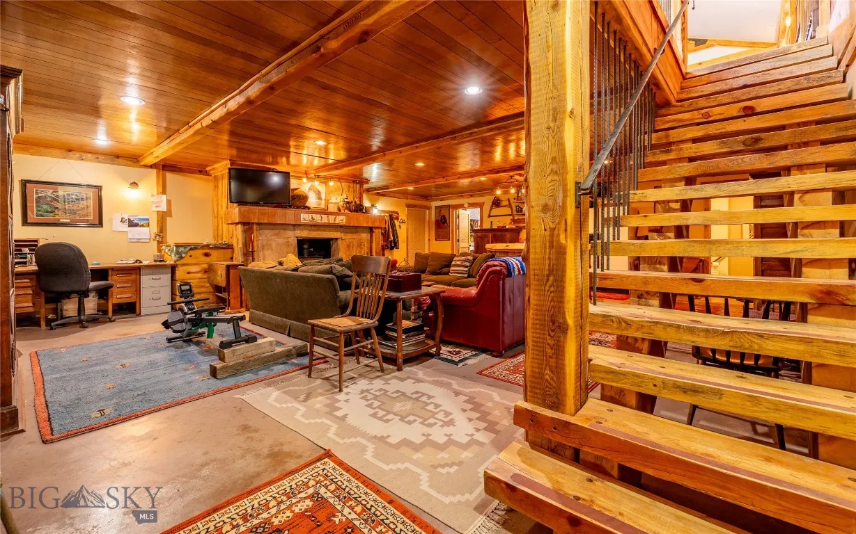 10 Beaver Dam, Roscoe, Montana 59071, Roscoe, Montana 59071, 4 Bedrooms Bedrooms, ,3 BathroomsBathrooms,Residential,For Sale,10 Beaver Dam, Roscoe, Montana 59071,0,403308