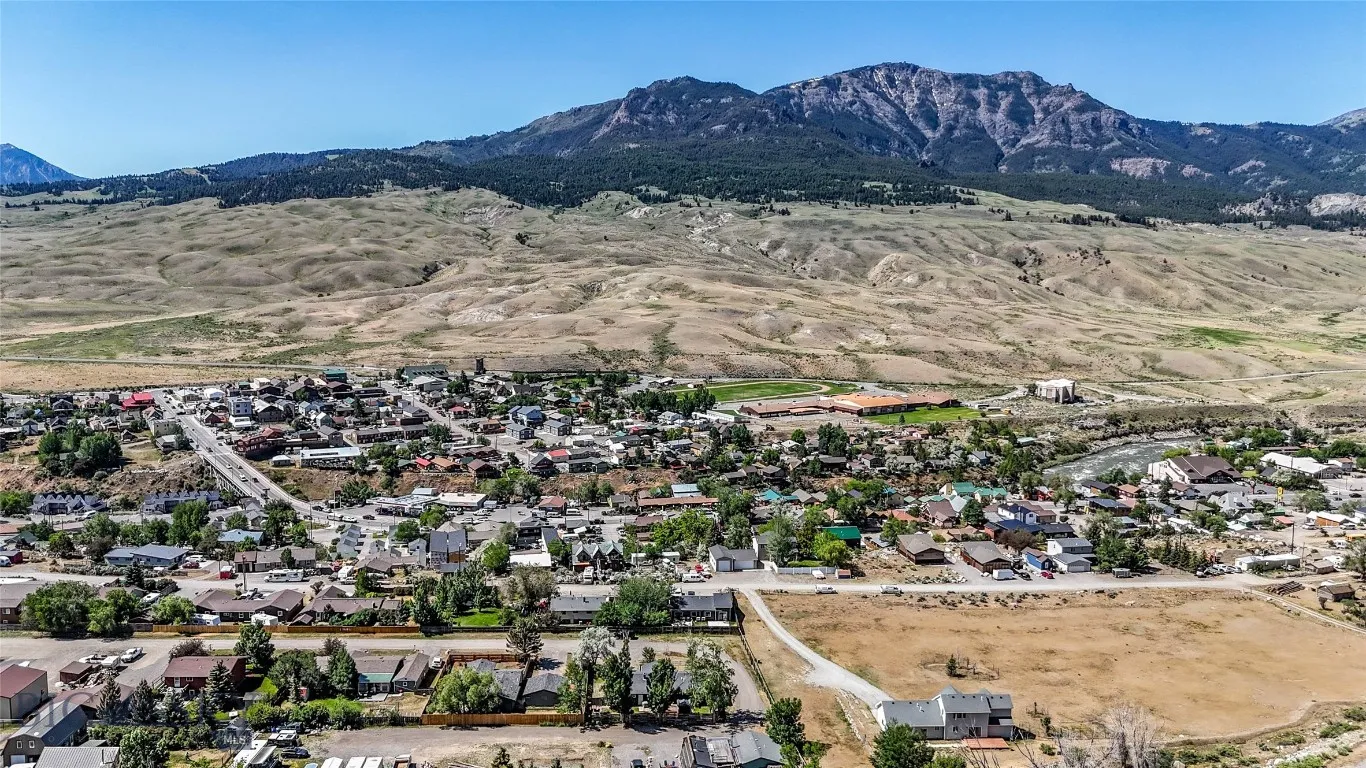 Home in the Foreground and Electric Peak and YNP in the Background