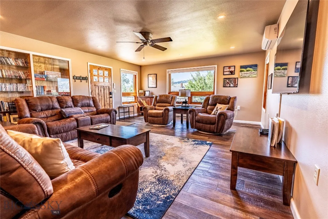 Spacious Living Room
