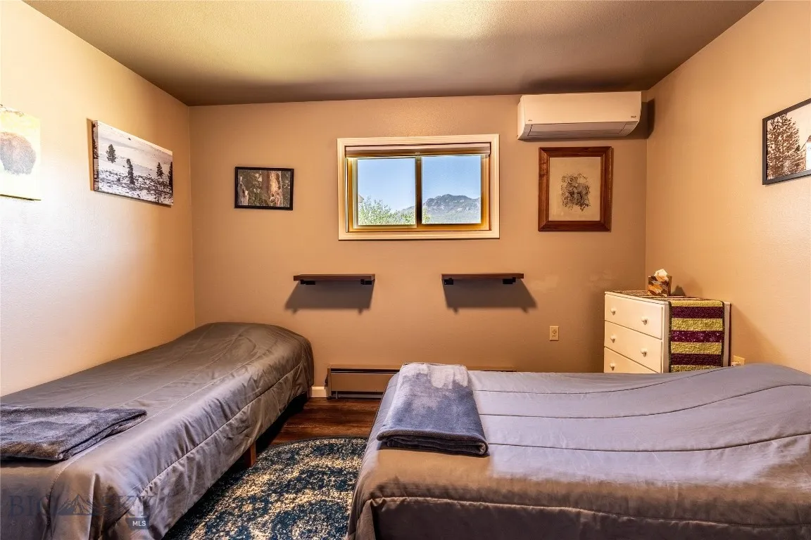 Guest Bedroom 1