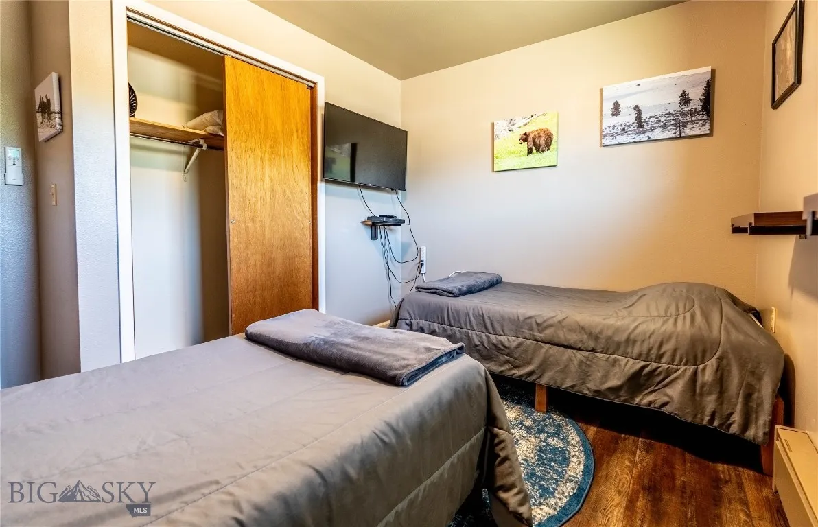 Guest Bedroom 1