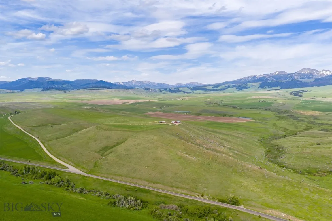 22 Porcupine, Wilsall, Montana 59086, Wilsall, Montana 59086, 4 Bedrooms Bedrooms, ,3 BathroomsBathrooms,Residential,For Sale,22 Porcupine, Wilsall, Montana 59086,400639