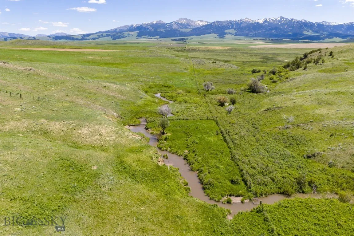 22 Porcupine, Wilsall, Montana 59086, Wilsall, Montana 59086, 4 Bedrooms Bedrooms, ,3 BathroomsBathrooms,Residential,For Sale,22 Porcupine, Wilsall, Montana 59086,400639