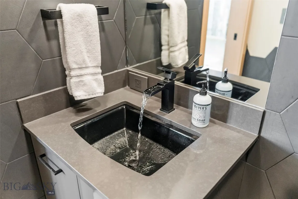1952 Little Cottage Lane, Bozeman, Montana 59715, Bozeman, Montana 59715, 3 Bedrooms Bedrooms, ,2 BathroomsBathrooms,Residential,For Sale,1952 Little Cottage Lane, Bozeman, Montana 59715,403318