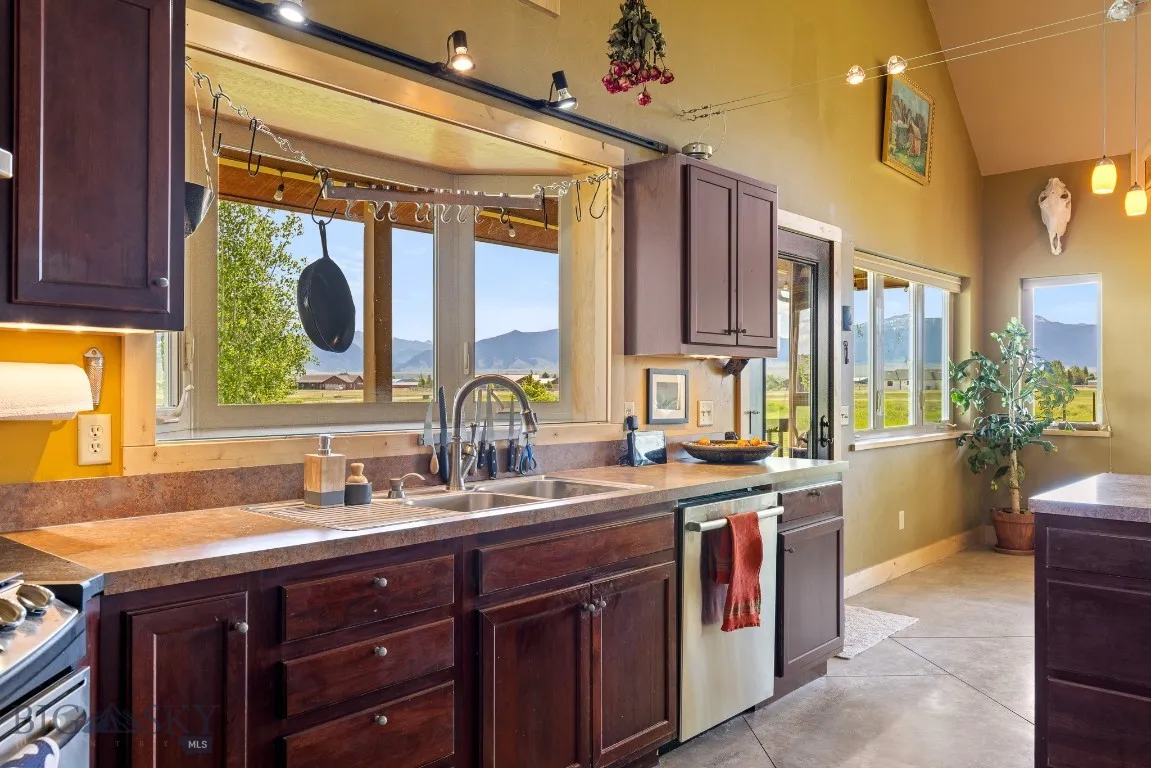 13 Blue Wing Road, Ennis, Montana 59729, Ennis, Montana 59729, 4 Bedrooms Bedrooms, ,2 BathroomsBathrooms,Residential,For Sale,13 Blue Wing Road, Ennis, Montana 59729,0,403101