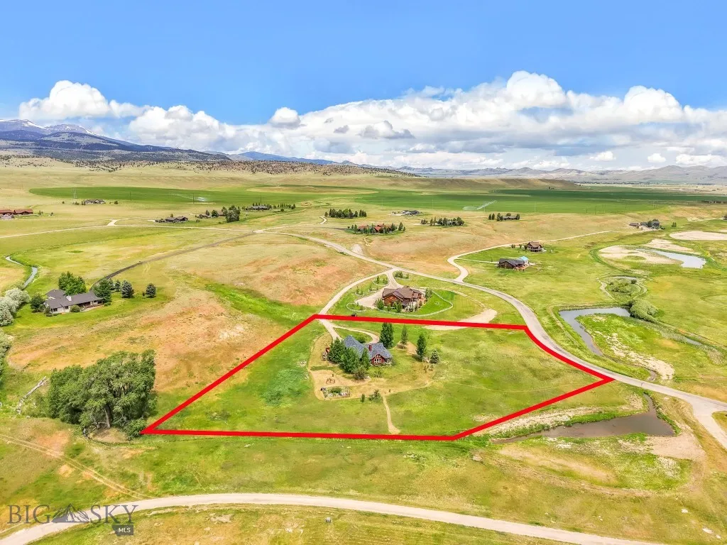 Property Line are approximate.