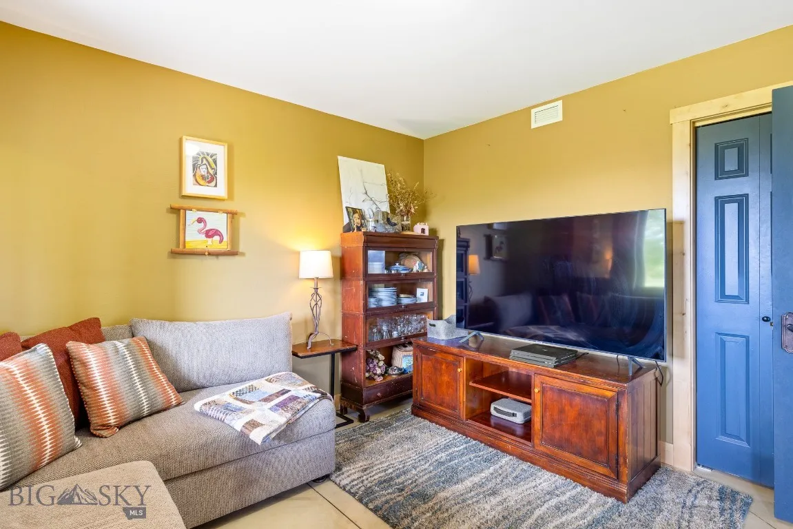 13 Blue Wing Road, Ennis, Montana 59729, Ennis, Montana 59729, 4 Bedrooms Bedrooms, ,2 BathroomsBathrooms,Residential,For Sale,13 Blue Wing Road, Ennis, Montana 59729,0,403101