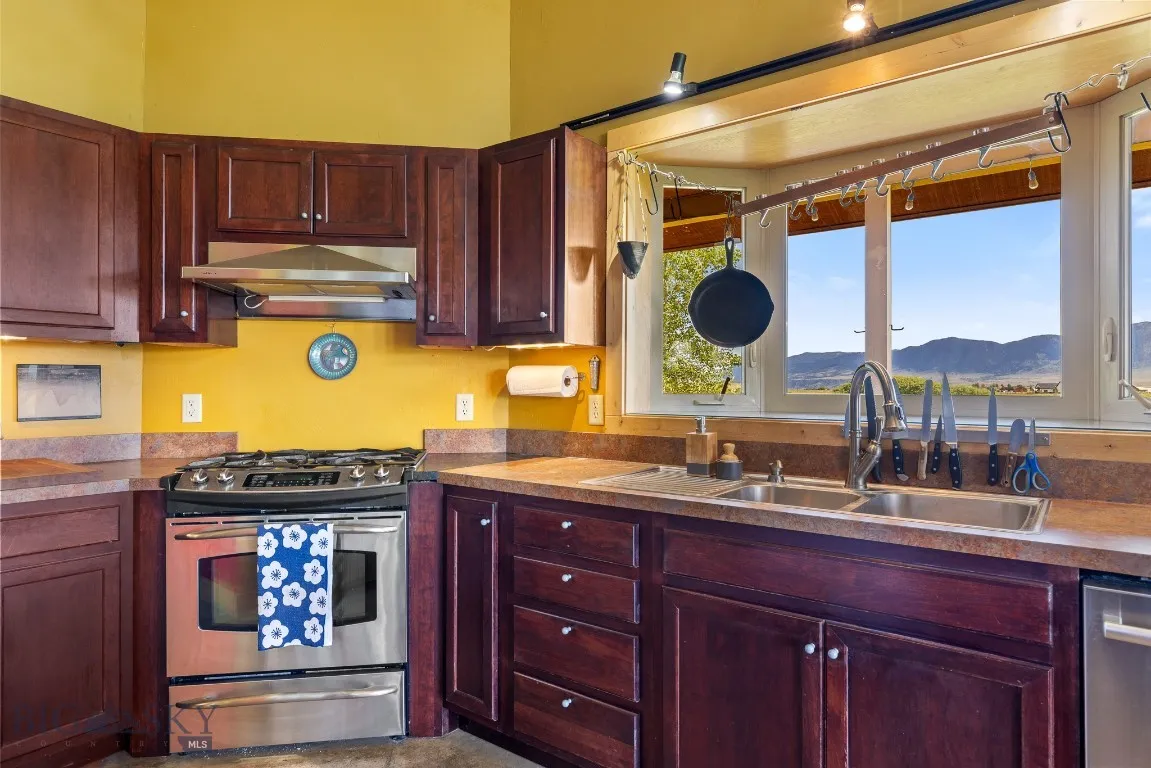 13 Blue Wing Road, Ennis, Montana 59729, Ennis, Montana 59729, 4 Bedrooms Bedrooms, ,2 BathroomsBathrooms,Residential,For Sale,13 Blue Wing Road, Ennis, Montana 59729,0,403101