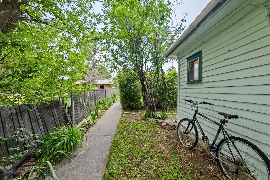 523 N I Street, Livingston, Montana 59047, Livingston, Montana 59047, 3 Bedrooms Bedrooms, ,1 BathroomBathrooms,Residential,For Sale,523 N I Street, Livingston, Montana 59047,403240