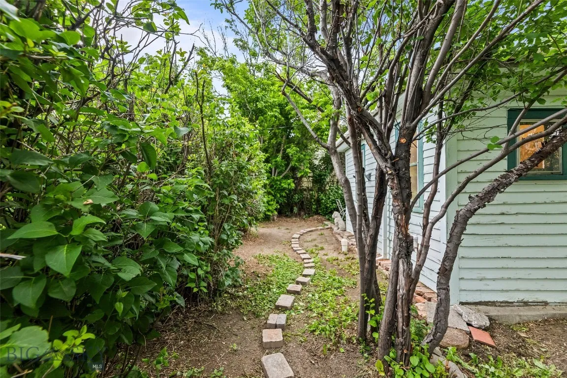 523 N I Street, Livingston, Montana 59047, Livingston, Montana 59047, 3 Bedrooms Bedrooms, ,1 BathroomBathrooms,Residential,For Sale,523 N I Street, Livingston, Montana 59047,403240