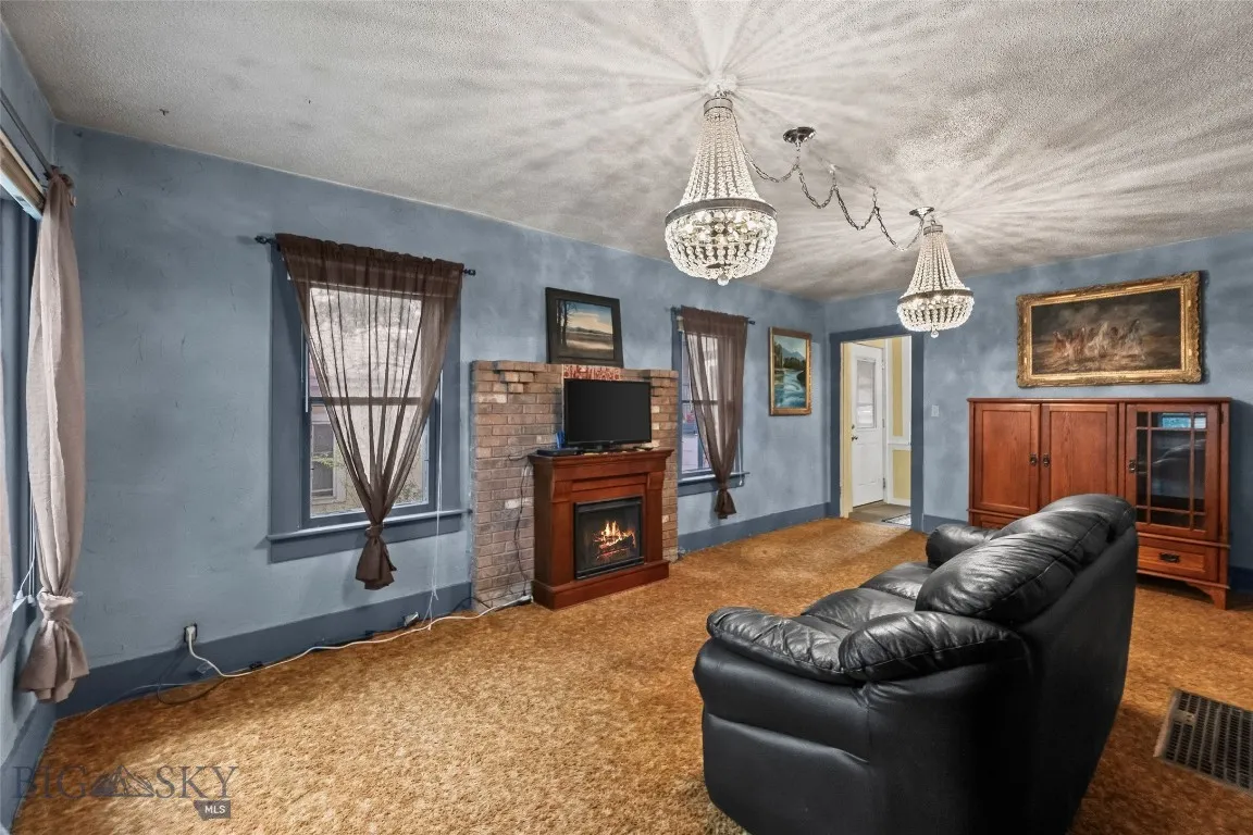 523 N I Street, Livingston, Montana 59047, Livingston, Montana 59047, 3 Bedrooms Bedrooms, ,1 BathroomBathrooms,Residential,For Sale,523 N I Street, Livingston, Montana 59047,403240