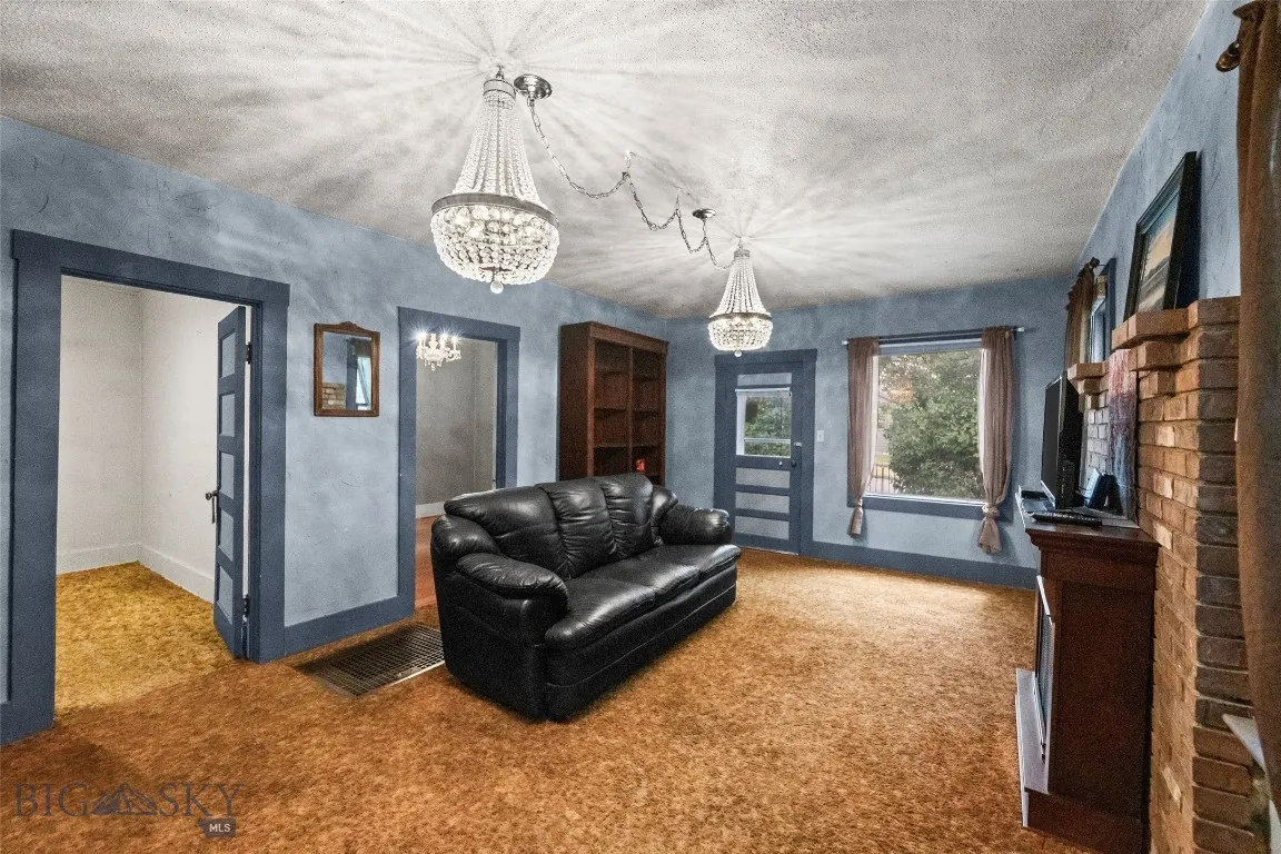 523 N I Street, Livingston, Montana 59047, Livingston, Montana 59047, 3 Bedrooms Bedrooms, ,1 BathroomBathrooms,Residential,For Sale,523 N I Street, Livingston, Montana 59047,403240
