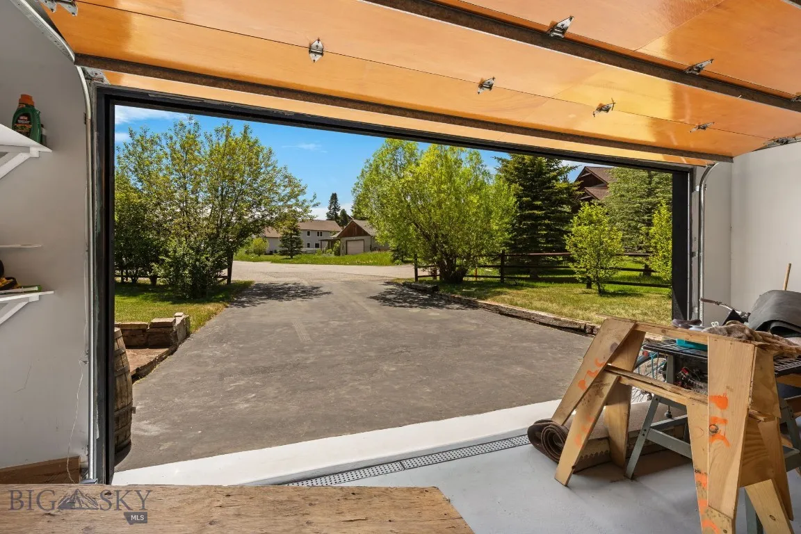 250 Silver Run Road, Gallatin Gateway, Montana 597, Gallatin Gateway, Montana 59730, 3 Bedrooms Bedrooms, ,3 BathroomsBathrooms,Residential,For Sale,250 Silver Run Road, Gallatin Gateway, Montana 597,403255