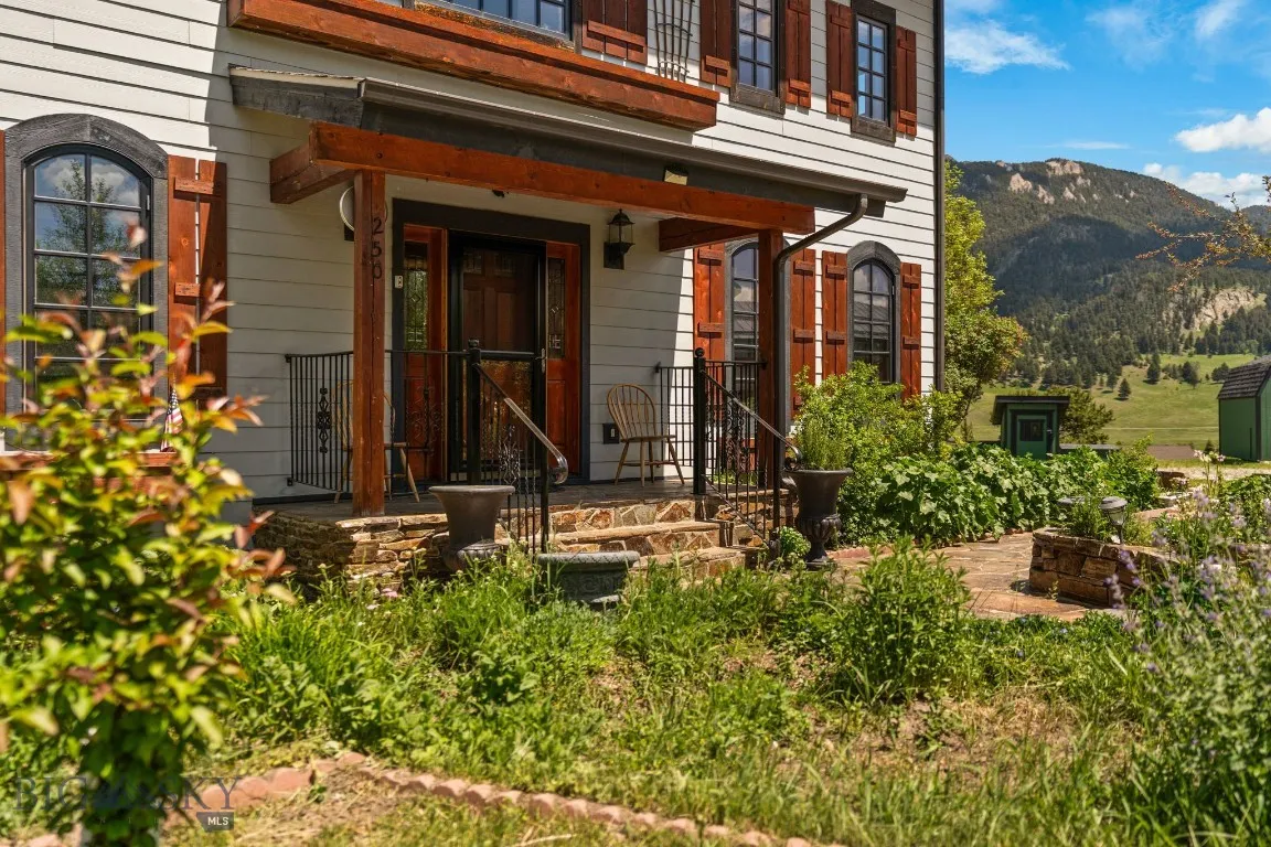 250 Silver Run Road, Gallatin Gateway, Montana 597, Gallatin Gateway, Montana 59730, 3 Bedrooms Bedrooms, ,3 BathroomsBathrooms,Residential,For Sale,250 Silver Run Road, Gallatin Gateway, Montana 597,403255