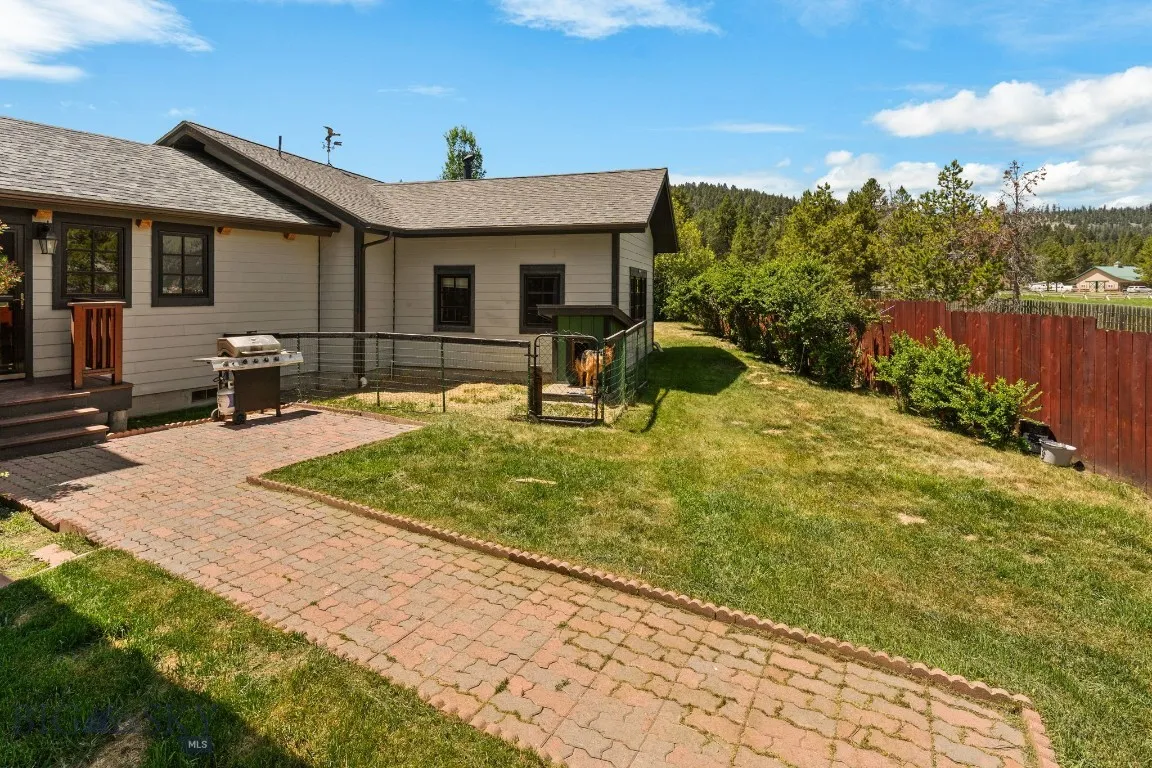 250 Silver Run Road, Gallatin Gateway, Montana 597, Gallatin Gateway, Montana 59730, 3 Bedrooms Bedrooms, ,3 BathroomsBathrooms,Residential,For Sale,250 Silver Run Road, Gallatin Gateway, Montana 597,403255