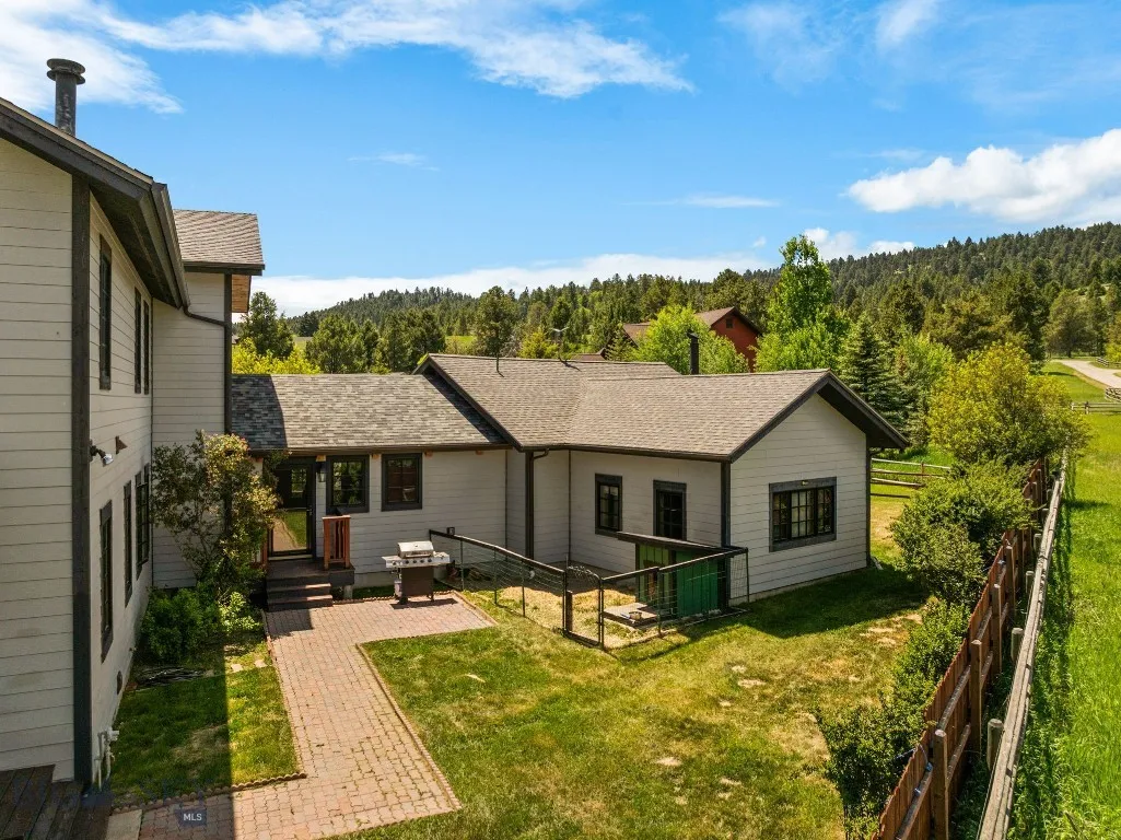 250 Silver Run Road, Gallatin Gateway, Montana 597, Gallatin Gateway, Montana 59730, 3 Bedrooms Bedrooms, ,3 BathroomsBathrooms,Residential,For Sale,250 Silver Run Road, Gallatin Gateway, Montana 597,403255