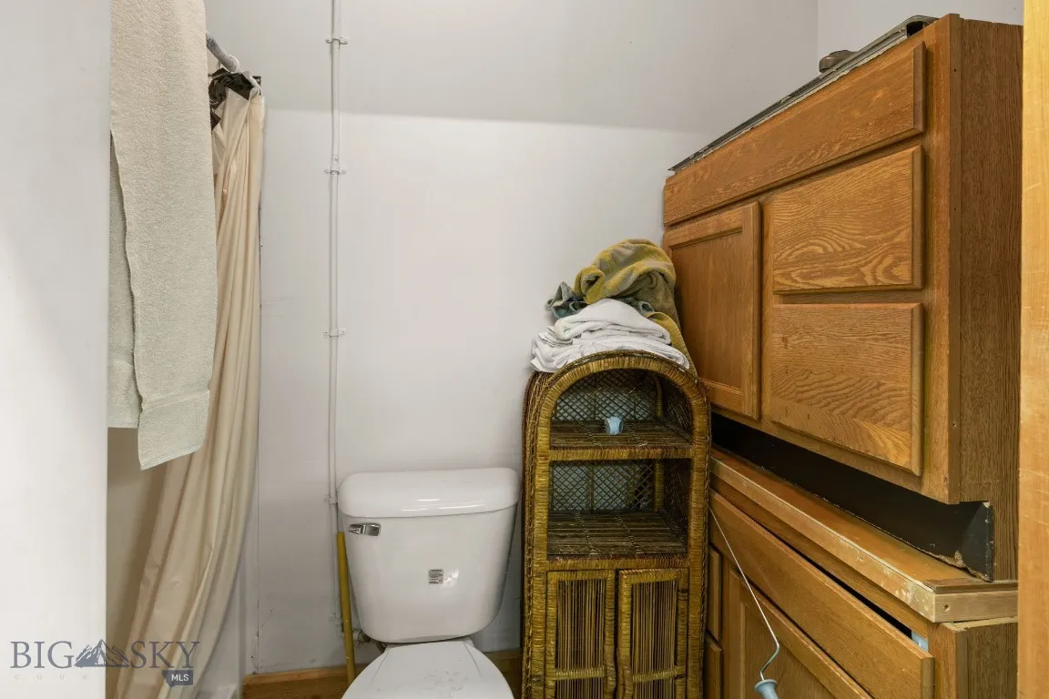 250 Silver Run Road, Gallatin Gateway, Montana 597, Gallatin Gateway, Montana 59730, 3 Bedrooms Bedrooms, ,3 BathroomsBathrooms,Residential,For Sale,250 Silver Run Road, Gallatin Gateway, Montana 597,403255