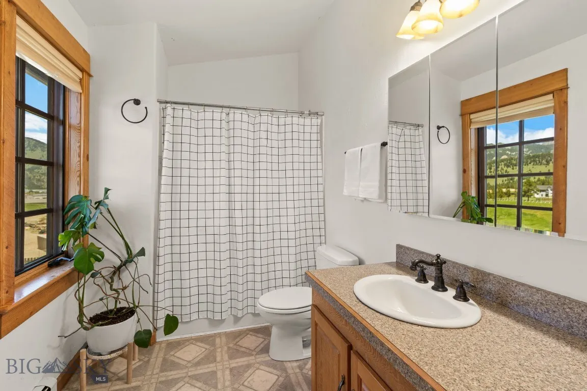 250 Silver Run Road, Gallatin Gateway, Montana 597, Gallatin Gateway, Montana 59730, 3 Bedrooms Bedrooms, ,3 BathroomsBathrooms,Residential,For Sale,250 Silver Run Road, Gallatin Gateway, Montana 597,403255