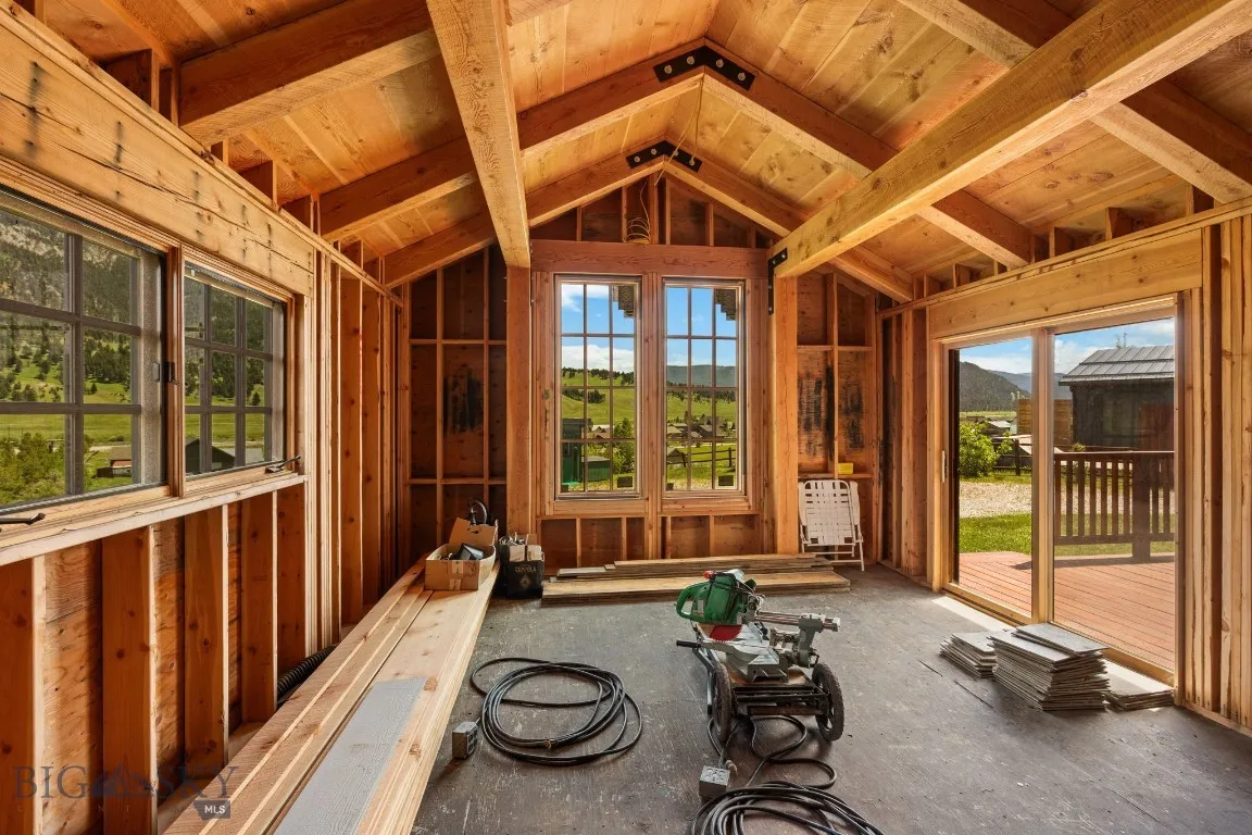250 Silver Run Road, Gallatin Gateway, Montana 597, Gallatin Gateway, Montana 59730, 3 Bedrooms Bedrooms, ,3 BathroomsBathrooms,Residential,For Sale,250 Silver Run Road, Gallatin Gateway, Montana 597,403255