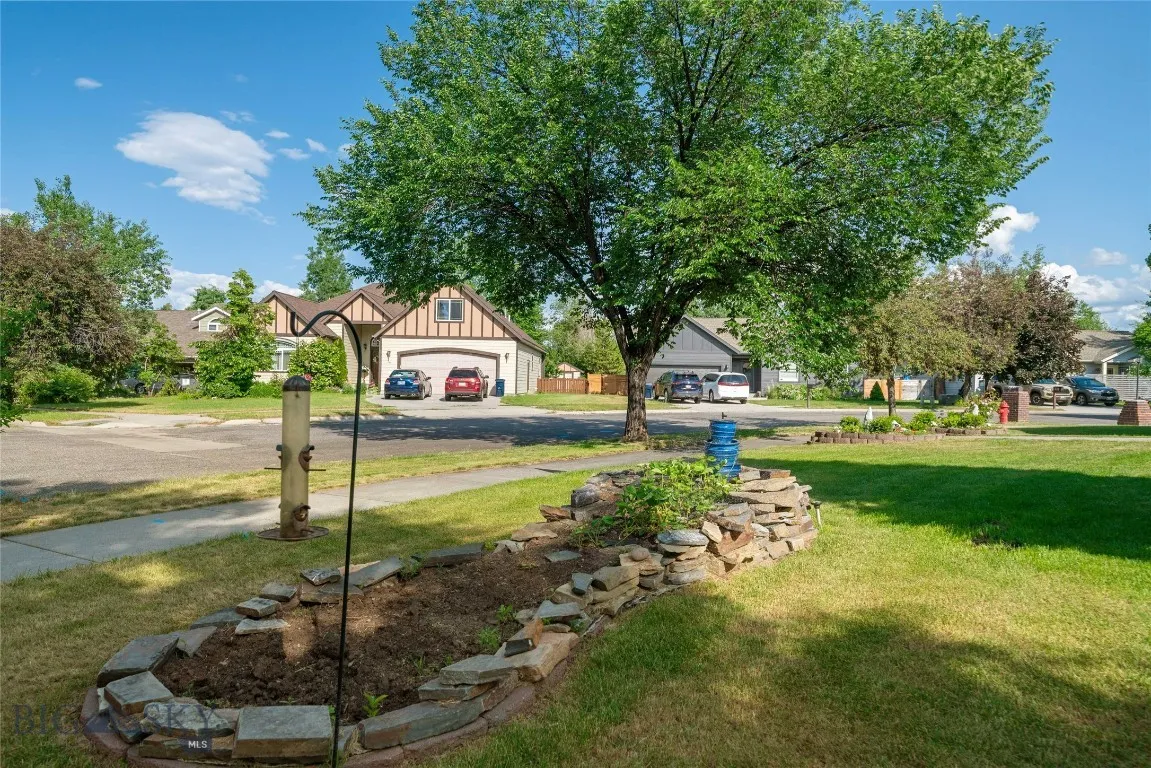217 Lillian Way, Bozeman, Montana 59718, Bozeman, Montana 59718, 3 Bedrooms Bedrooms, ,2 BathroomsBathrooms,Residential,For Sale,217 Lillian Way, Bozeman, Montana 59718,403223
