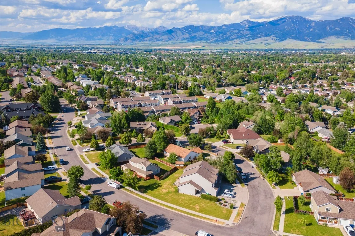 217 Lillian Way, Bozeman, Montana 59718, Bozeman, Montana 59718, 3 Bedrooms Bedrooms, ,2 BathroomsBathrooms,Residential,For Sale,217 Lillian Way, Bozeman, Montana 59718,403223