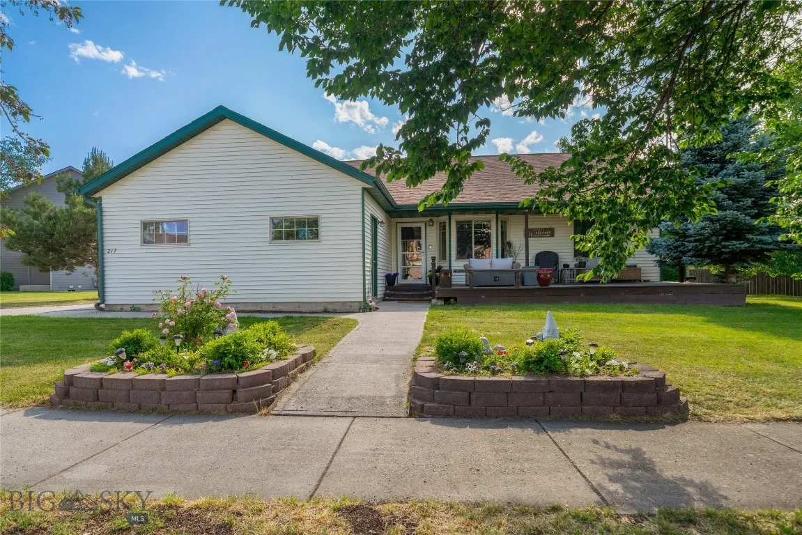 217 Lillian Way, Bozeman, Montana 59718, Bozeman, Montana 59718, 3 Bedrooms Bedrooms, ,2 BathroomsBathrooms,Residential,For Sale,217 Lillian Way, Bozeman, Montana 59718,403223