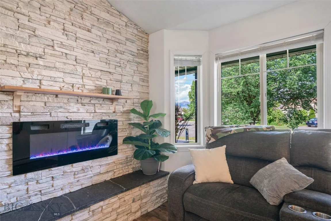 217 Lillian Way, Bozeman, Montana 59718, Bozeman, Montana 59718, 3 Bedrooms Bedrooms, ,2 BathroomsBathrooms,Residential,For Sale,217 Lillian Way, Bozeman, Montana 59718,403223