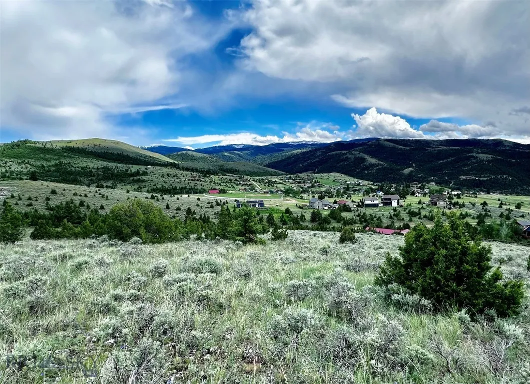 Minutes to downtown Virginia City, Montana