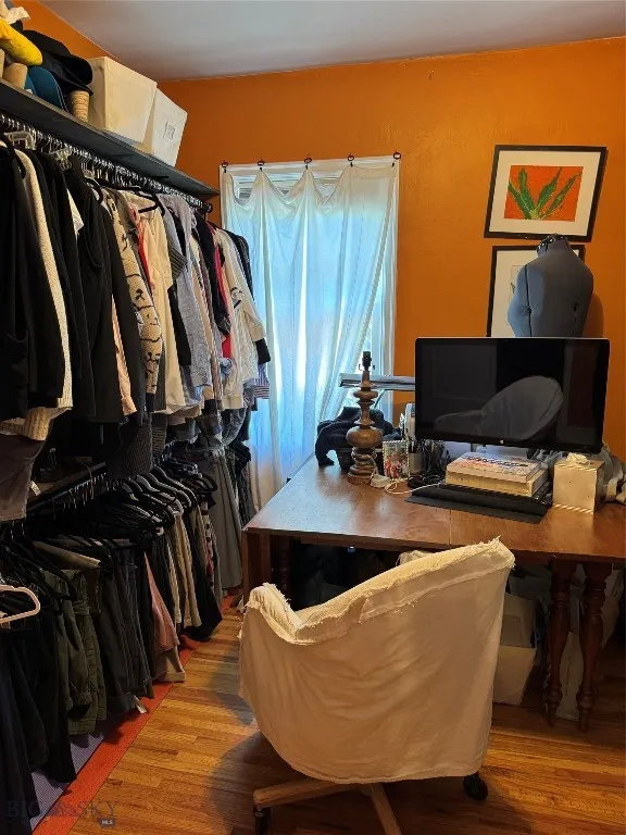 upstairs 2nd bedroom with closet