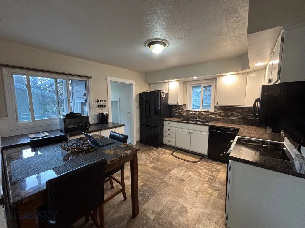 2931 Goodwin Street, Butte, Montana 59701, Butte, Montana 59701, 3 Bedrooms Bedrooms, ,2 BathroomsBathrooms,Residential,For Sale,2931 Goodwin Street, Butte, Montana 59701,403403