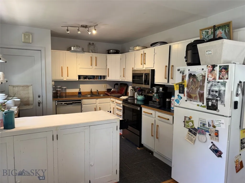 upstairs kitchen