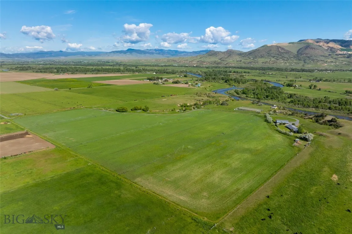 107 Mayflower Road, Whitehall, Montana 59759, Whitehall, Montana 59759, 4 Bedrooms Bedrooms, ,3 BathroomsBathrooms,Residential,For Sale,107 Mayflower Road, Whitehall, Montana 59759,0,402996