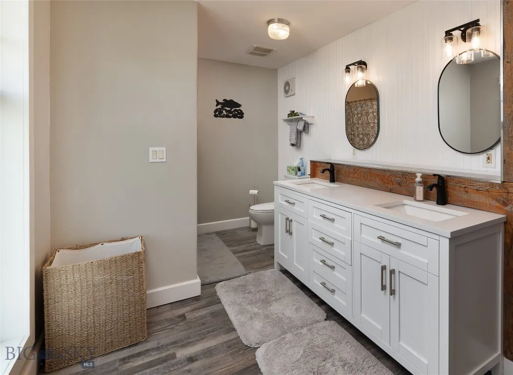 primary suite bathroom