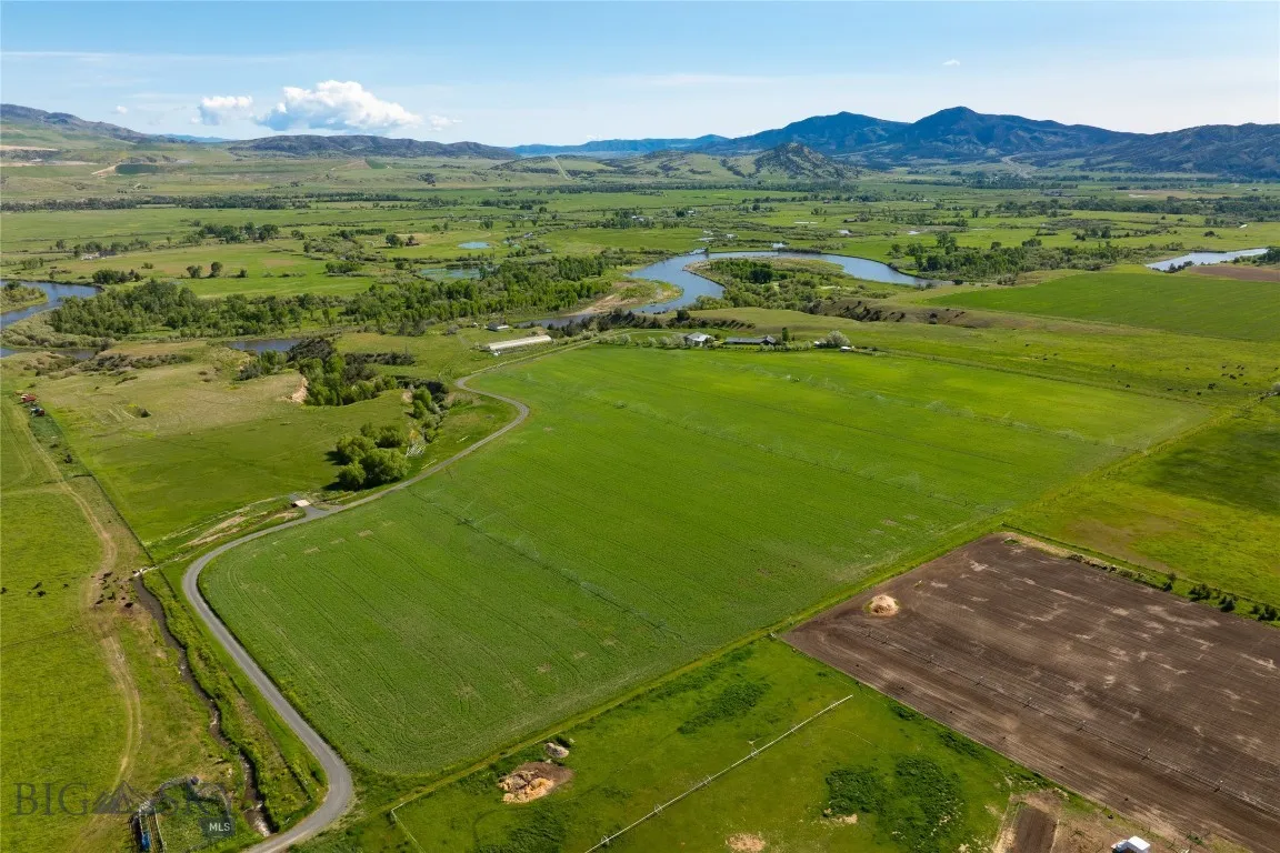 107 Mayflower Road, Whitehall, Montana 59759, Whitehall, Montana 59759, 4 Bedrooms Bedrooms, ,3 BathroomsBathrooms,Residential,For Sale,107 Mayflower Road, Whitehall, Montana 59759,0,402996