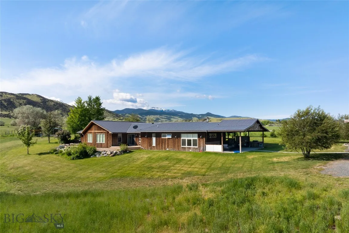 107 Mayflower Road, Whitehall, Montana 59759, Whitehall, Montana 59759, 4 Bedrooms Bedrooms, ,3 BathroomsBathrooms,Residential,For Sale,107 Mayflower Road, Whitehall, Montana 59759,0,402996
