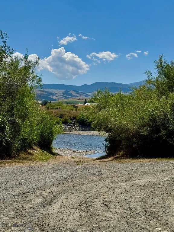 Fisherman's delight - Easy boat access