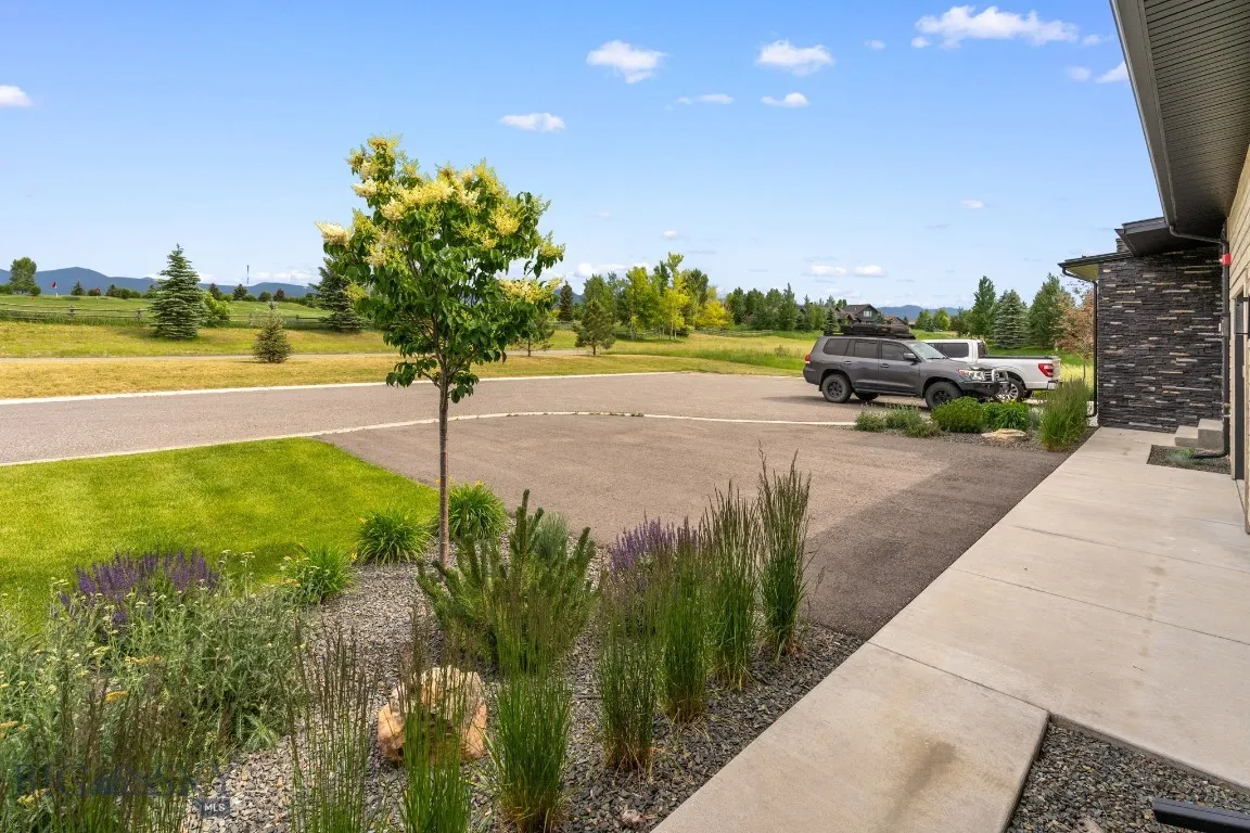 55 Ghost Horse B, Bozeman, Montana 59718, Bozeman, Montana 59718, 2 Bedrooms Bedrooms, ,2 BathroomsBathrooms,Residential,For Sale,55 Ghost Horse B, Bozeman, Montana 59718,0,403474