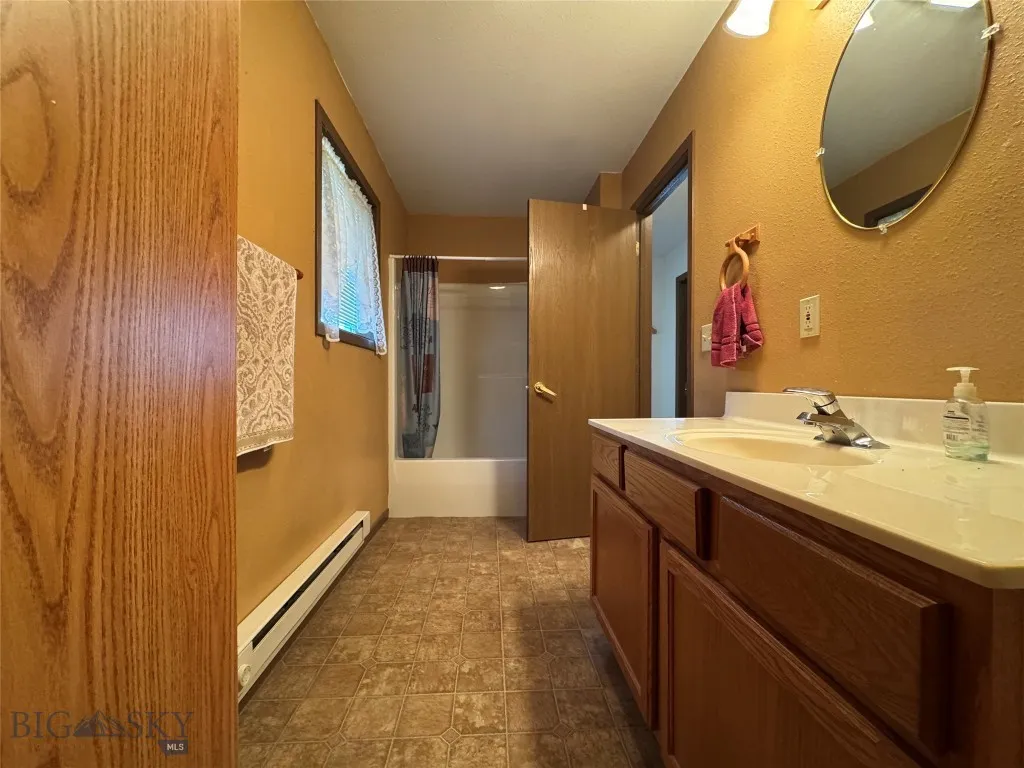 915 E 2nd Ave, Big Timber, Montana 59011, Big Timber, Montana 59011, 4 Bedrooms Bedrooms, ,2 BathroomsBathrooms,Residential,For Sale,915 E 2nd Ave, Big Timber, Montana 59011,403503