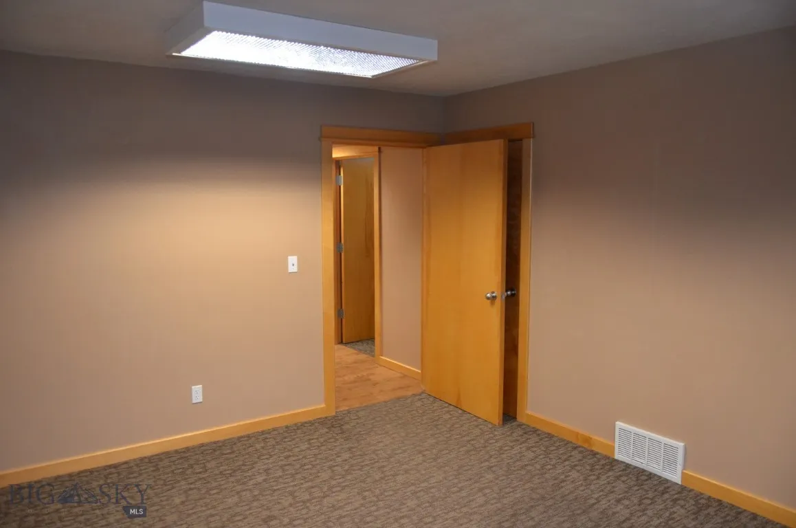 682 S Ferguson Avenue S 6, Bozeman, Montana 59718, Bozeman, Montana 59718, ,Commercial Sale,For Sale,682 S Ferguson Avenue S 6, Bozeman, Montana 59718,0,403505