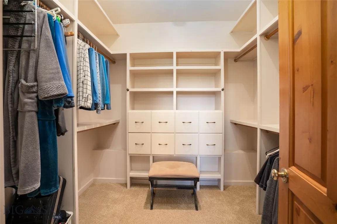 Primary Suite Walk-in Closet