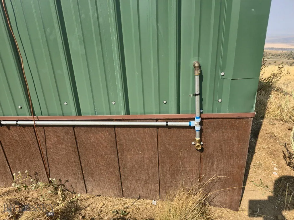 357 Pole Gulch Road, Three Forks, Montana 59752, Three Forks, Montana 59752, ,1 BathroomBathrooms,Residential,For Sale,357 Pole Gulch Road, Three Forks, Montana 59752,0,403493